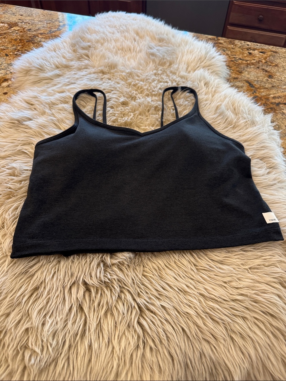Vuori Women’s Halo Tank top. Black size Large.